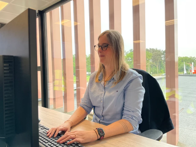 Joyce at work (PC)
